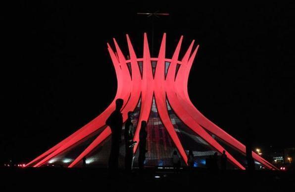 Ícones de paisagens como a Catedral de Brasília, o Cristo Redentor e o Supremo Tribunal Federal aderiram à campanha - Carlos Moura/CB/D.A Press