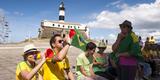 Manifestação contra governo Dilma e corrupção na Petrobras nas ruas de Salvador, no largo do Farol da Barra