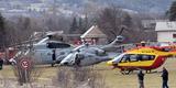 Helicópteros da Força Aérea Francesa e de serviços de segurança civis são vistos em Seyne, no sudeste da França
