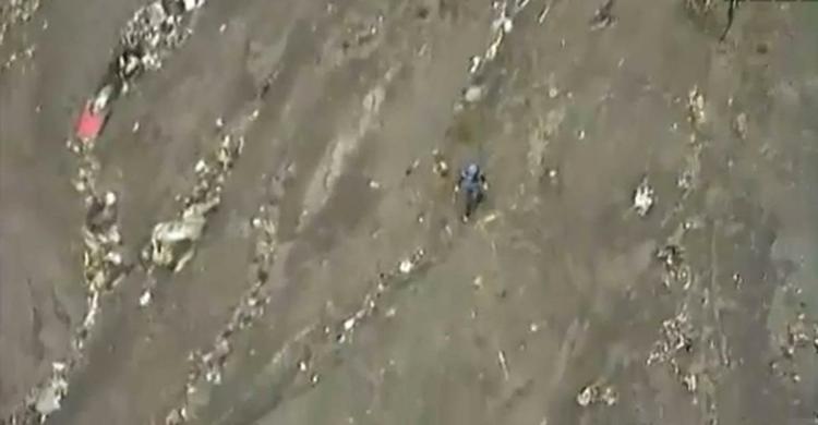 Equipe procura destroços do avião; não há sobreviventes