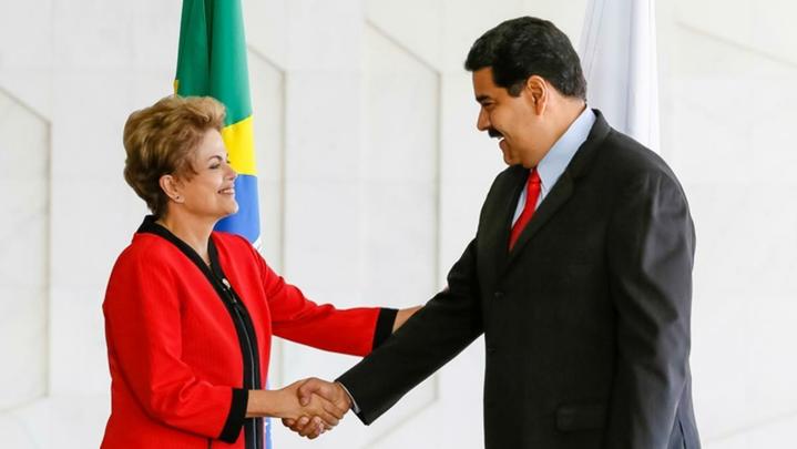 A presidente Dilma cumprimenta o presidente da Venezuela, Nicolás Maduro