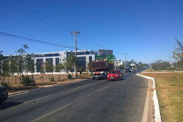 Uma carreata saiu de Águas Claras, passou pela Estrada Parque Taguatinga (EPTG), e seguiu para a Esplanada dos Ministérios