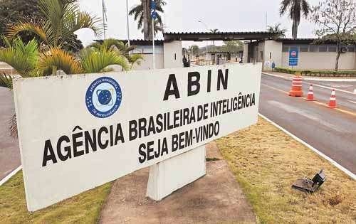 Servidores da Agência Brasileira de Inteligência afirmam que há uma tentativa de militarização da atividade (Ed Alves/CB/D.A Press - 20/9/12)