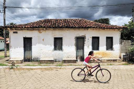 O povoado surgiu em 1941 subordinado a Corumbá de Goiás e, hoje, é distrito de Alexânia: a 100km do Plano Piloto (Bruno Peres/CB/D.A Press - 9/1/13)