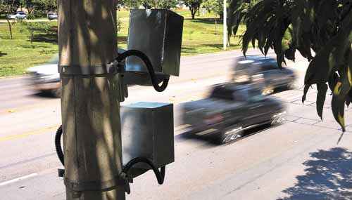 Quase todos os grandes infratores foram autuados por excesso de velocidade: irregularidades captadas por radares espalhados nas ruas (Gustavo Moreno/CB/D.A Press - 26/12/11)