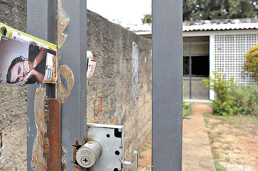 Casa onde foram encontrados R$ 12 mil: dinheiro entregue à polícia (Edílson Rodrigues/CB/D.A Press)