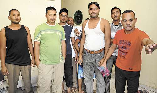 Muitos dos bengaleses estão desempregados e dependem financeiramente dos aliciadores: para a PF, condições análogas ao trabalho escravo (Monique Renne/CB/D.A Press)