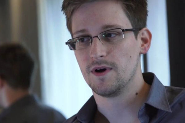 'Meu único objetivo é informar a população sobre o que está sendo feito em seu nome e o que se faz contra', disse Edward Snowden para justificar sua atitude (Reprodução/Internet)