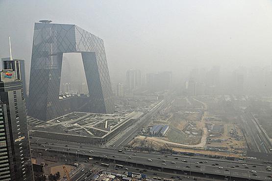 Poluição paira sobre Pequim: devido à enorme população e ao forte crescimento econômico, a China é o país com a maior pegada ecológica (Jason Lee/Reuters)