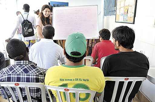Refugiados que ficaram no Brasil após a JMJ têm aula de português: medo de voltar para os respectivos países (@ACNUR/L.F.Godinho)