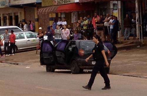 Polícia realiza perícia em local que bandidos foram mortos em Valparaíso (Gustavo Moreno/CB/D.A Press)