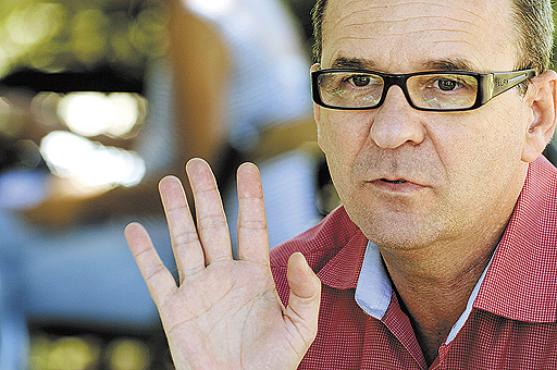 O escritor Luiz Ruffato expôs, em Frankfurt, as desigualdades do Brasil (Carlos Vieira/CB/D.A Press) O escritor Luiz Ruffato expôs, em Frankfurt, as desigualdades do Brasil (Carlos Vieira/CB/D.A Press)