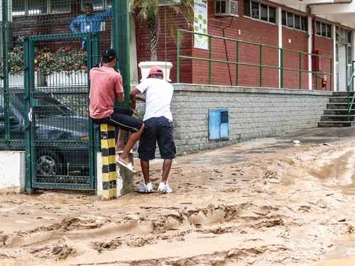 Onze municípios fluminenses estão em alerta máximo por causa do aumento do nível de rios (Tomaz Silva /Agência Brasil) Onze municípios fluminenses estão em alerta máximo por causa do aumento do nível de rios (Tomaz Silva /Agência Brasil)