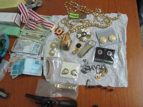 Os assaltantes levaram objetos de valor e dinheiro  (Divulgação/PMDF)