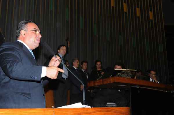 Mesmo com a articulação do PT para definir o novo vice-presidente da Câmara, Vargas decidiu não renunciar (Carlos Moura/CB/D.A Press)