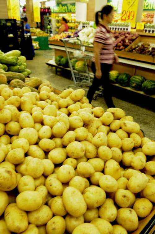 A batata foi a maior vilã do mês, ao subir, em média, 26,96%  (Carlos Vieira/CB/D.A Press)