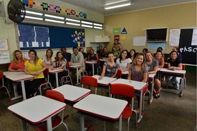 Professores da EC 1 em dia de reunião de pais (Marcelo Ferreira/CB/D.A Press)