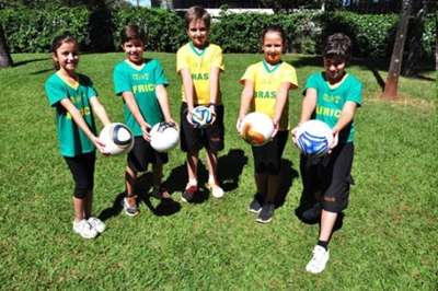 Marcela, Matheus, Pedro, Larissa e Tiago acreditam que participar é mais importante que ganhar a Copa (Paula Rafiza)