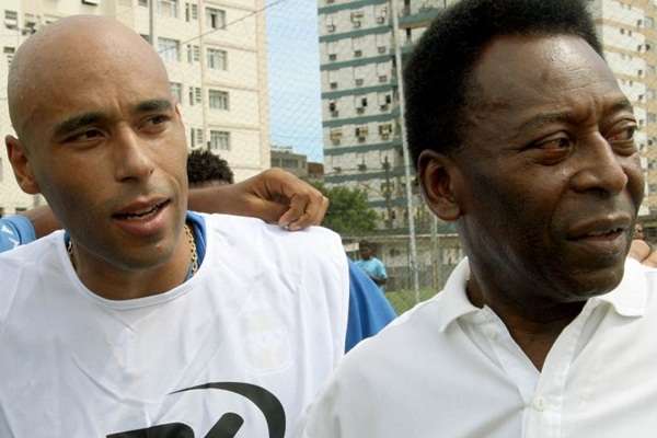 Filho de Pelé, o ex-goleiro Edinho foi preso nesta terça-feira, condenado a 33 anos de reclusão por lavagem de dinheiro (AFP PHOTO / MAURICIO DE SOUZA )