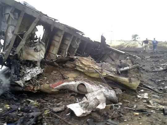 Boeing 777 voava de Amsterdã a Kuala Lumpur e caiu no leste da Ucrânia (Maxim Kmeyev/Reuters)