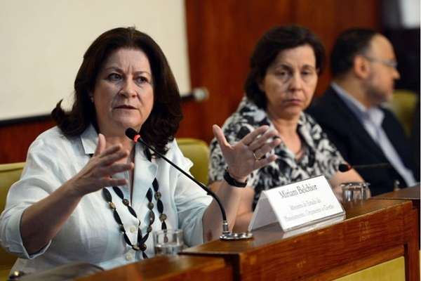 Miriam Belchior, em entrevista convocada pelo governo para explicar os erros da pesquisa: 'Dilma perplexa' (Fábio Rodrigues Pozzebom/Agência Brasil)