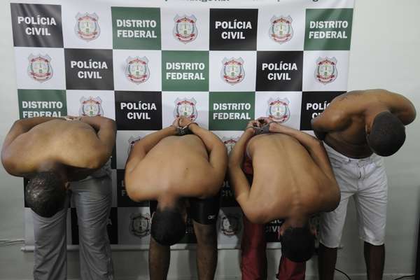 Quatro dos seis militares foram presos na manhã desta terça-feira (Bruno Peres/CB/D.A Press)