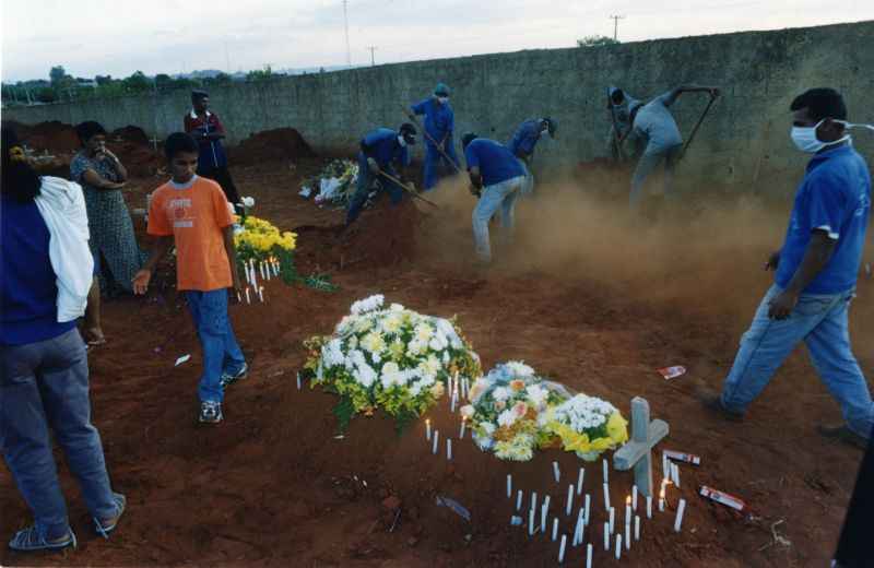 Sem socorro - Quando os homens do Bope chegaram, onze detentos estavam mortos e quatro feridos