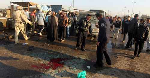 Ao menos seis explosões em Bagdá e em Nassiriya, 300km a sudeste da capital, deixaram mais de 70 mortos e 104 feridos