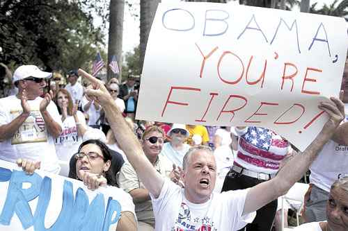 Manifestação do movimento Tea Party: 