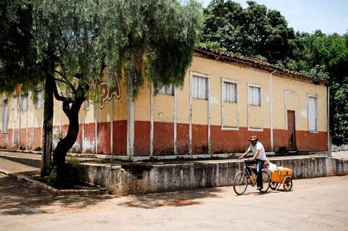 Um dos poucos casarões centenários ainda de pé no município goiano vizinho do Distrito Federal