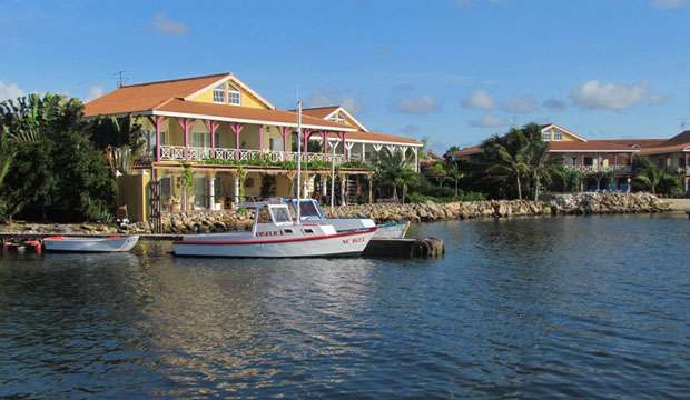 Vida boa: turistas podem fazer uma passeio de barco da Klein Curaçao