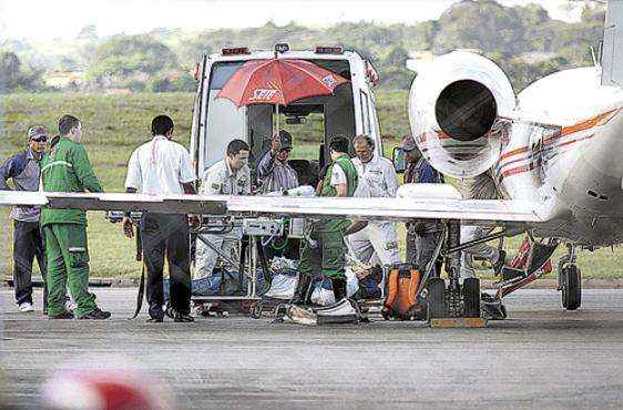 Jovem passou por cirurgia no abdome e foi transferido para um hospital particular em Goiânia, onde permanecia em coma induzido