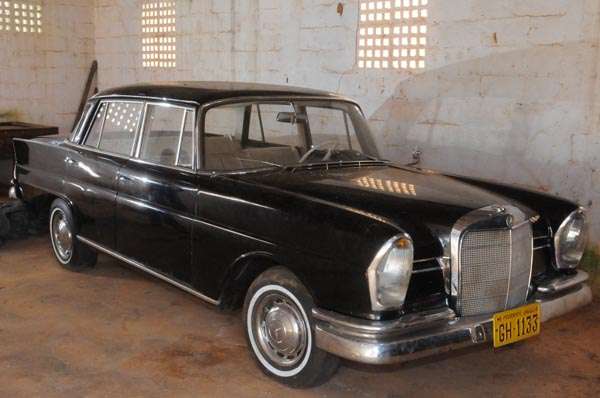 Veículo Mercedes Presidencial