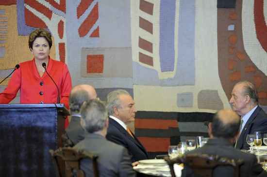 Dilma Rousseff, durante almoço oferecido ao rei da Espanha, Juan Carlos I, no Palácio Itamaraty