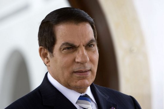 Ben Ali foi condenado à prisão perpétua