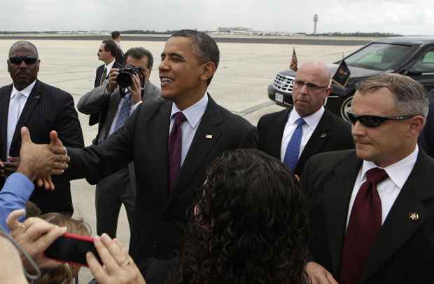 Obama é recebido por norte-americanos na chegada à Flórida