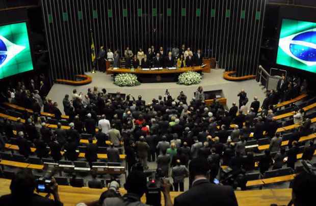 Plenário da Câmara no início dos trabalhos deste ano: fim dos privilégios, como a extinção do 14º e do 15º salários, ainda enfrenta resistência