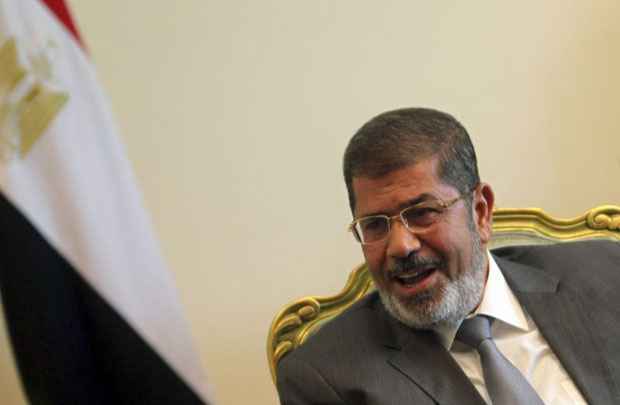 Mohamed Mursi foi o primeiro presidente egípcio a ser livremente eleito, após a queda do ex-ditador Hosni Mubarak