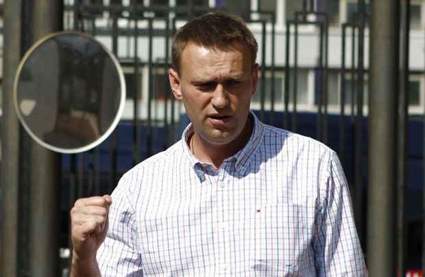 As acusações, por um caso que aconteceu em 2009, podem custar a Alexei Navalny uma pena de até dez anos de prisão