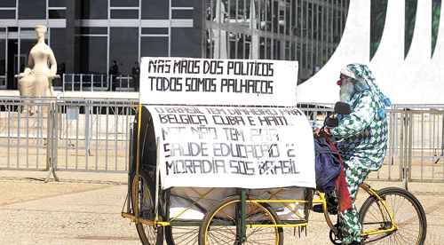 Nilson pedalou 1.080km de Londrina (PR) para protestar por não conseguir se aposentar: lavrador nem sequer sabia do julgamento do mensalão