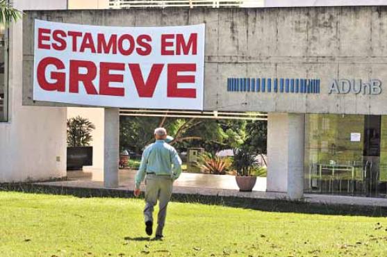 Em meio a uma longa greve de professores, UnB escolherá seu novo reitor em 22 e 23 de agosto