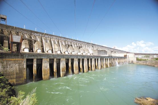 Usina de Itaipu: país paga US$ 360 milhões por ano ao vizinho pelo fornecimento de eletricidade