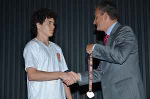 Allyson Alves recebe medalha de ouro na olimpíada