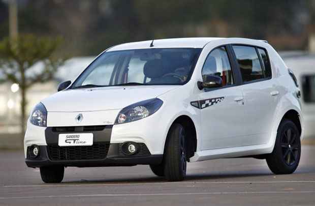 Versão GT Line do hatch da Renault é o modelo de destaque. Ele conta com adereços esportivos, além de um bom pacote de itens de série, como ABS, airbag e ar-condicionado