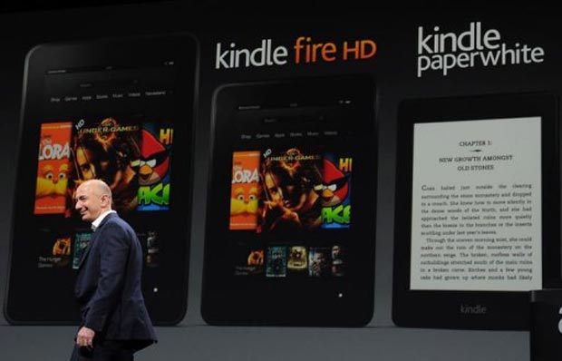 A loja eletrônica Amazon desafiou a Apple, ao lançar um tablet Kindle Fire maior do que a versão anterior e com tela de alta definição, numa aposta em conquistar parte do mercado do líder