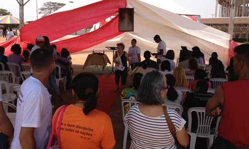 Tenda de confissões para os católicos