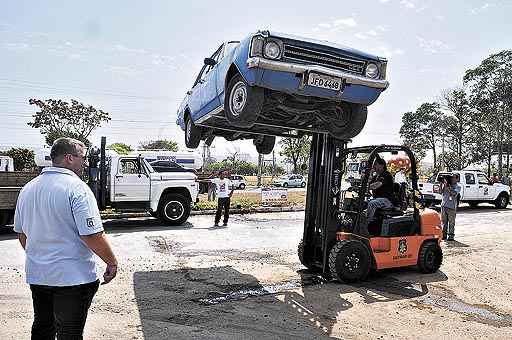 Veículo é removido pelo Detran na Asa Norte: 90 dias para recuperá-lo