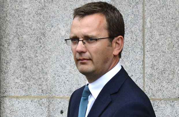 Andy Coulson, ex-diretor de comunicação do ex-premiê britânico David Cameron, é um dos acusados