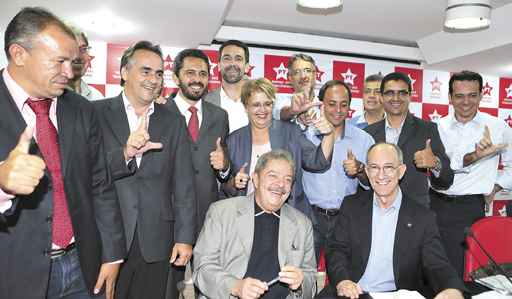Lula se reúne com candidatos do PT: lideranças do partido tentam evitar que o mensalão interfira nas campanhas