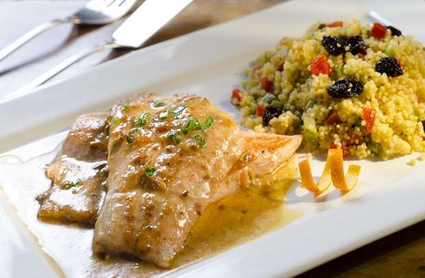 Truta Salmonada com couscous de Farinha Ovinha do Restaurante Gosto Com Gosto